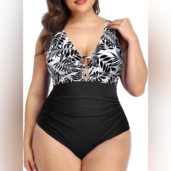 YONIQUE PLUS SIZE 1 PIECE LACE UP PLUNGE TUMMY CONTROL SWIMWEAR SIZE 24W NEW - Picture 2 of 6
